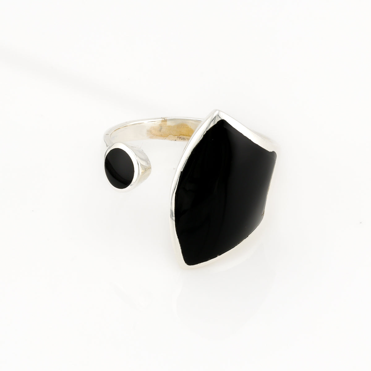 Triangle & Disc w/ Onix inlay